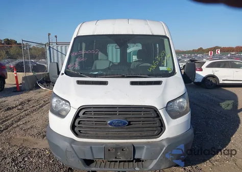 2017 Ford Transit-250 z USA, uszkodzony, nr VIN 1FTYR2DM3HKA95624